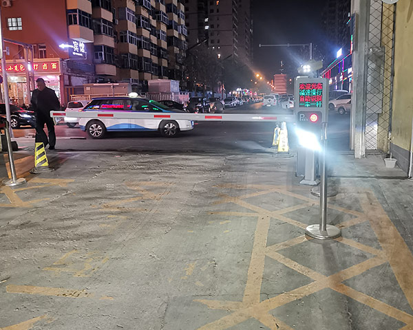 山西元一智能公司告訴您通道擺閘如何使用和保養(yǎng)？